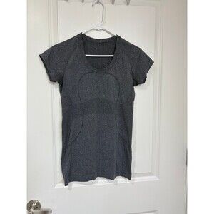 Lululemon swiftly heathered gray tech shirt with mesh panel detail size 8